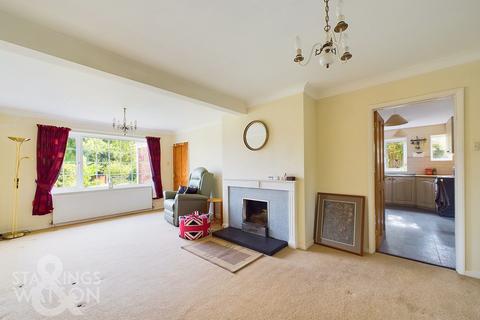 4 bedroom chalet for sale, Church Road, Blofield, Norwich