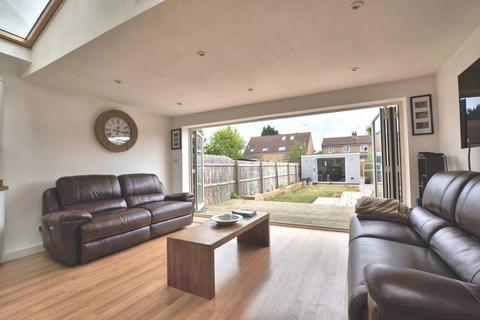 4 bedroom terraced house to rent, Mowbray Road, Cambridge CB1