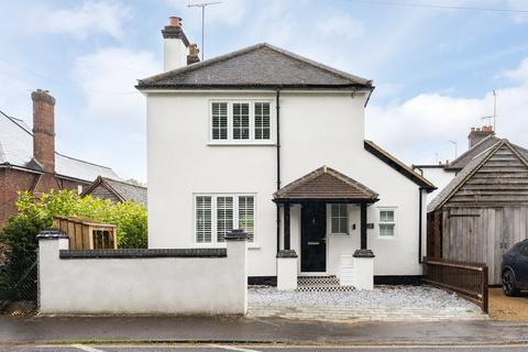 3 bedroom detached house for sale, Pixham Lane, Pixham, Dorking