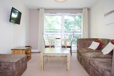 1 bedroom flat for sale, Cline Road, Bound Green N11