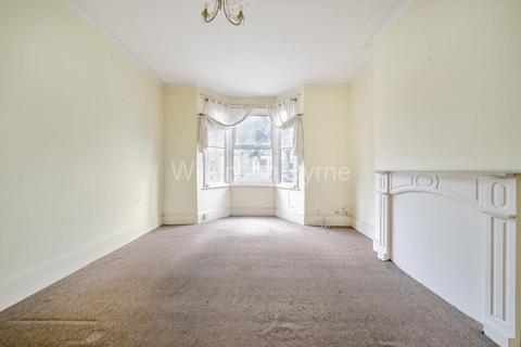 1 bedroom ground floor flat for sale, Russell Road, Palmers Green N13