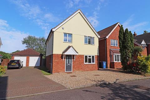 4 bedroom detached house for sale, Millers Close, Hadleigh