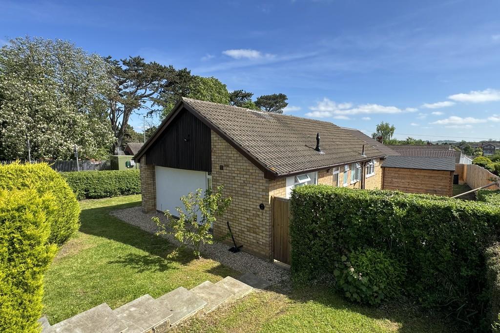 Burton Road, Melton Mowbray 4 bed detached bungalow for sale £410,000