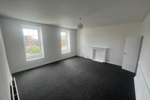 2 bedroom apartment to rent, High Street, Poole, BH15
