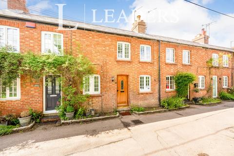 3 bedroom terraced house to rent, Vicarage Road, Whaddon, MK17 0LU