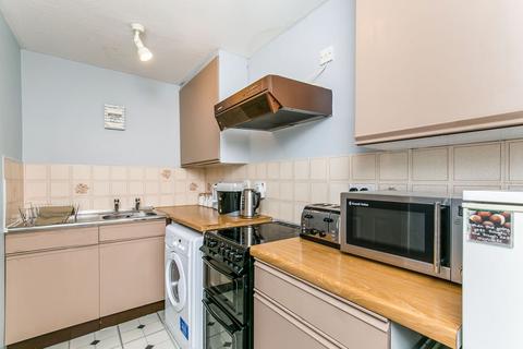 1 bedroom apartment to rent, Crofton Close, Forest Park