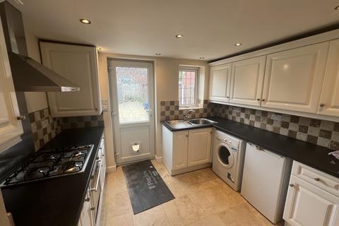 2 bedroom terraced house to rent, Dean Street, Derby,