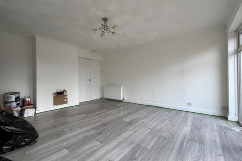 3 bedroom end of terrace house to rent, Woodland Way, Burntwood