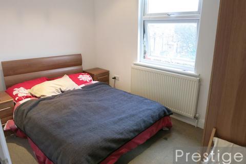 1 bedroom flat to rent, Archway Road, London N6