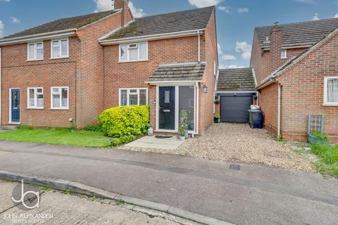 3 bedroom semi-detached house for sale, Hunts Farm Close, Tollesbury