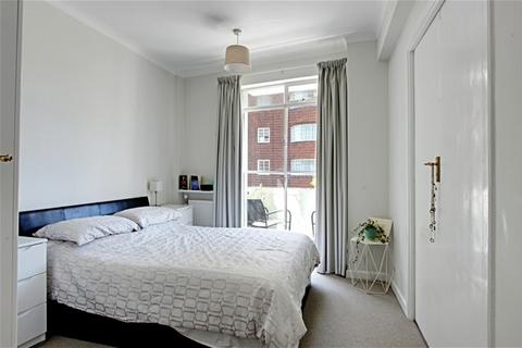1 bedroom flat for sale, Oslo Court, Prince Albert Road, St John's Wood