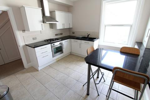 3 bedroom flat to rent, Eldon Place, , Bournemouth