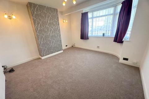 2 bedroom maisonette to rent, Oakdene Road, Orpington, Kent, BR5 2AL