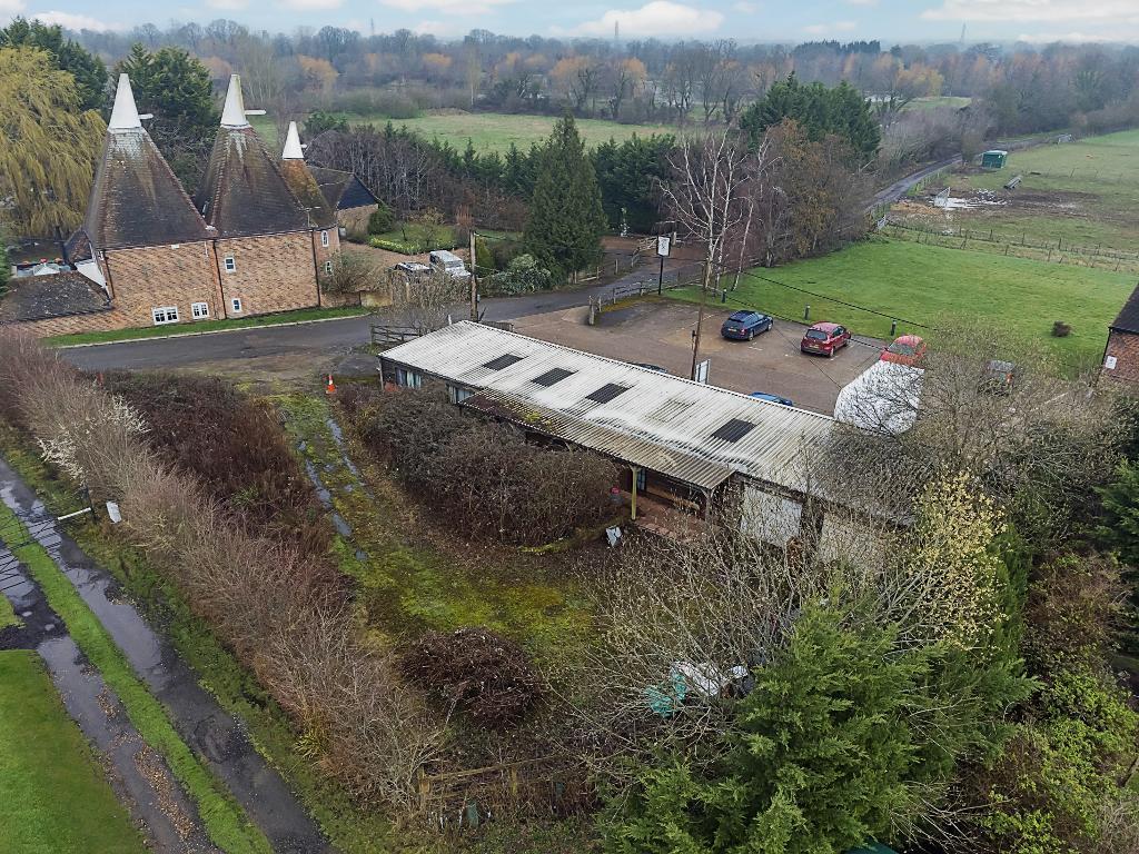Knowle Road, Brenchley, Kent, TN12 7DJ 3 bed property with land for