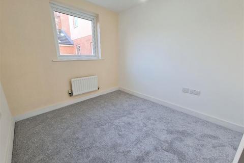 1 bedroom flat to rent, Glyn Teg, Merthyr Tydfil, CF47 0JE