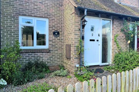 2 Dukes Yard, Steyning, BN44 3NH