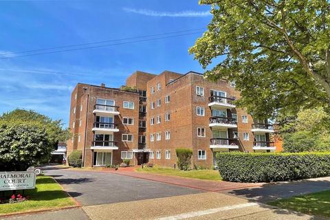 1 bedroom flat for sale, Grand Avenue, Worthing, West Sussex, BN11