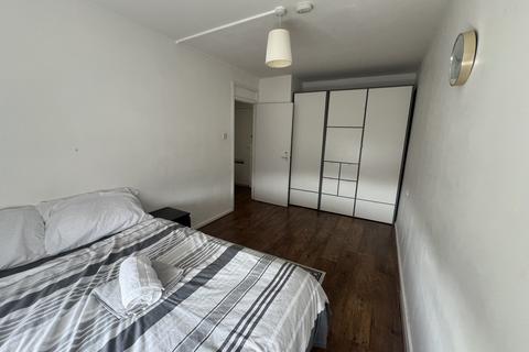 1 bedroom flat to rent, Bloemfontein Road, London W12