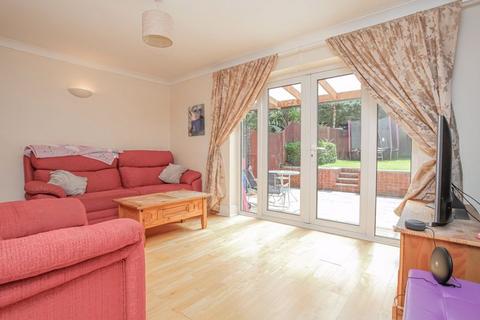 2 bedroom terraced house for sale, Robins Close, Barford St. Michael