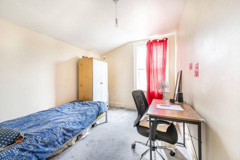 11 Blenheim Road, London, E15 1UF