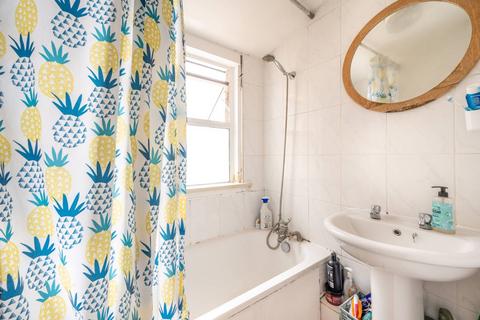 11 Blenheim Road, London, E15 1UF