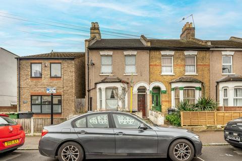 11 Blenheim Road, London, E15 1UF