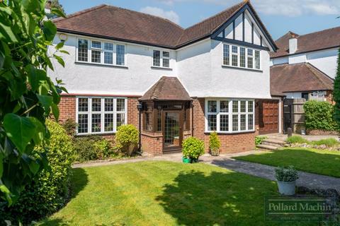 4 bedroom detached house for sale, Glebe Hyrst, Sanderstead