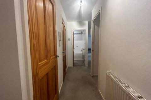 2 bedroom flat to rent, Parrs Close, South Croydon