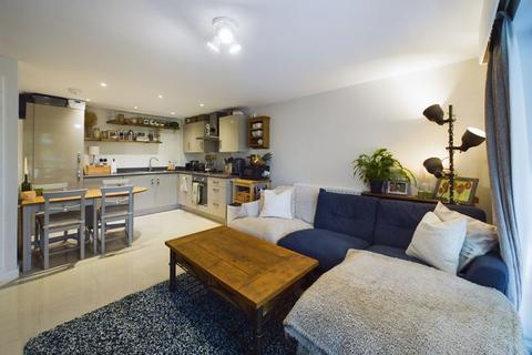 2 bedroom ground floor flat for sale, Penryn - Ground floor two bedroom apartment