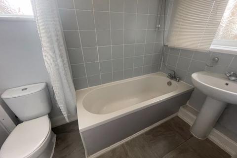 2 bedroom apartment to rent, Kings Road North, Wallsend NE28