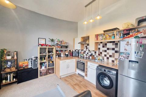 2 bedroom apartment for sale, The Crescent, Gloucester GL1