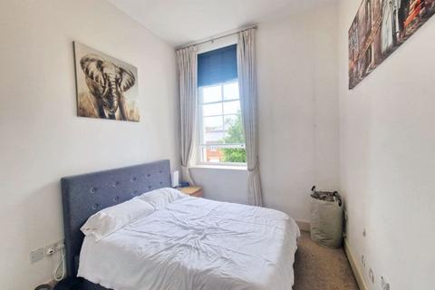 2 bedroom apartment for sale, The Crescent, Gloucester GL1