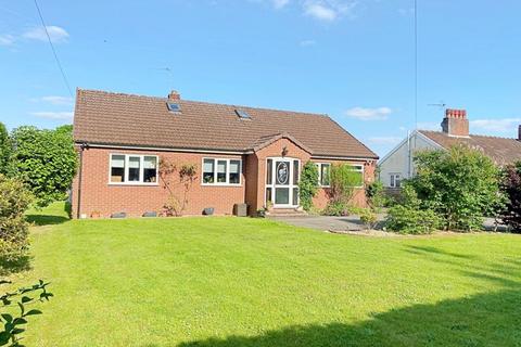 4 bedroom bungalow for sale, Worcester Road, Drakes Broughton