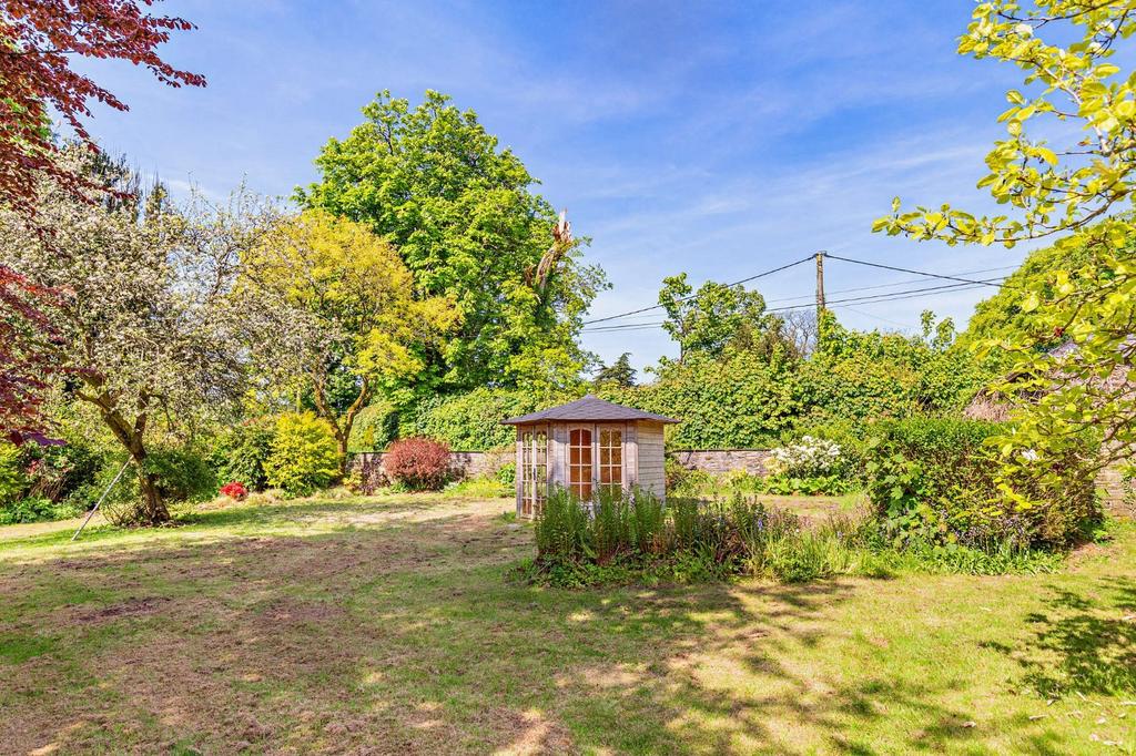 Farmhouse Garden