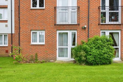 2 bedroom flat for sale, Cranley Gardens, Wallington SM6