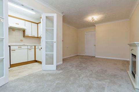 2 bedroom flat for sale, Cranley Gardens, Wallington SM6