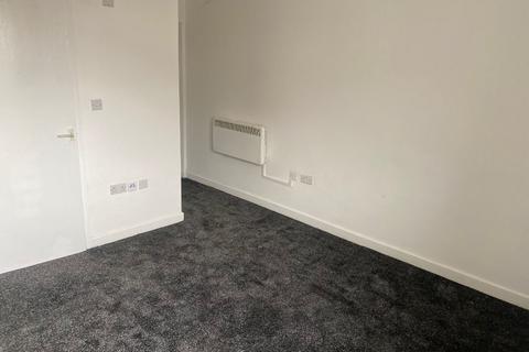 Studio to rent, Pinfold Street, Wednesbury, WS10