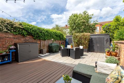 14 Campbell Road, Bedford, MK40 3DD
