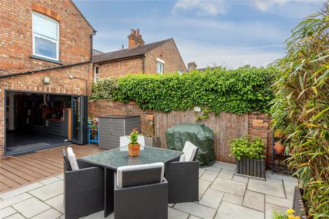 14 Campbell Road, Bedford, MK40 3DD