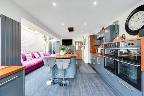 14 Campbell Road, Bedford, MK40 3DD