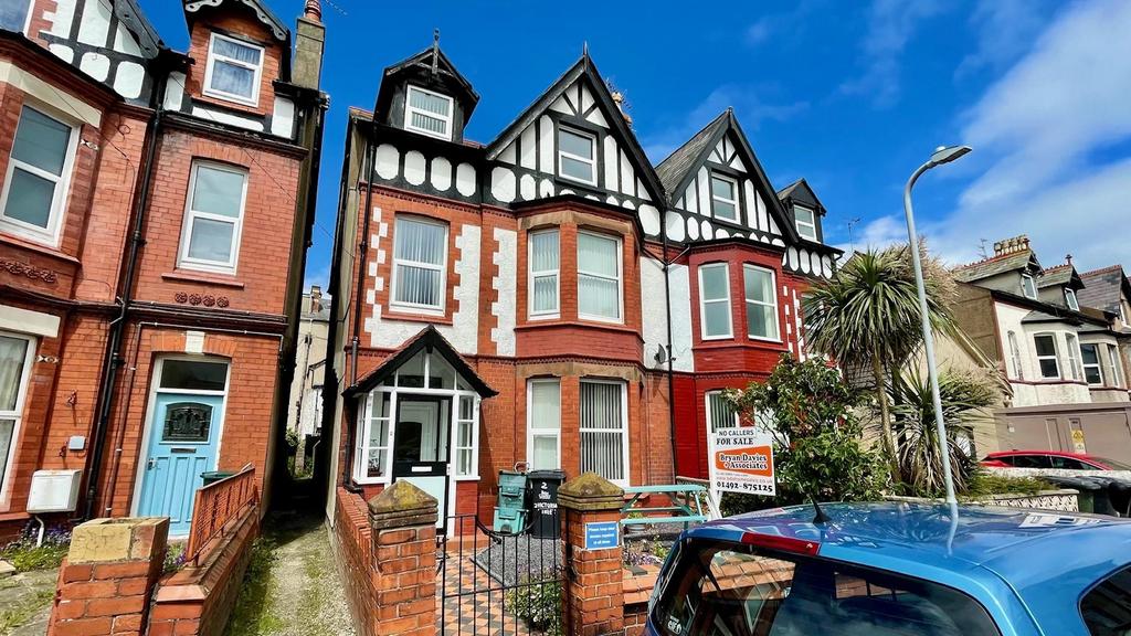 Victoria Street, Craig y don, Llandudno 6 bed semidetached house for