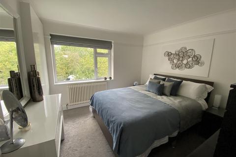 2 bedroom flat for sale, Lambs Close, Cuffley