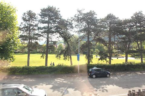 60 Queens Road, Llandudno, LL30 1TH