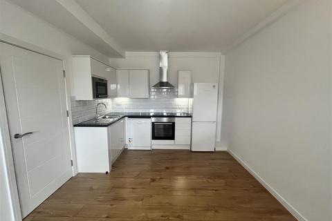 1 bedroom flat to rent, Turners Hill, Cheshunt