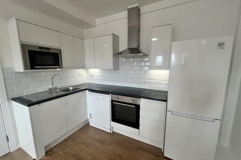 1 bedroom flat to rent, Turners Hill, Cheshunt