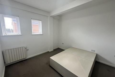 1 bedroom flat to rent, Turners Hill, Cheshunt