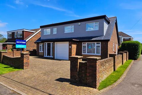 5 bedroom detached house for sale, The Oval, Dymchurch