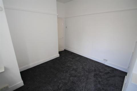 1 bedroom apartment to rent, Lonsdale Road, Southend-On-Sea