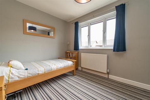 6 Shuttleworth Close, Manchester, M16 8NN