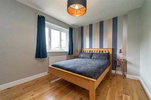 6 Shuttleworth Close, Manchester, M16 8NN
